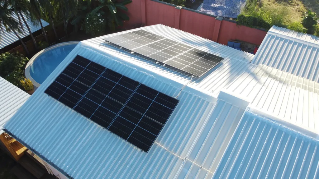 kit-photovoltaique-toit-reunion